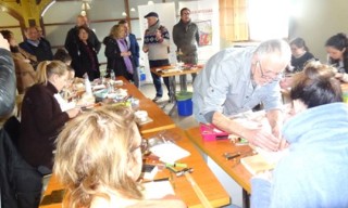 Julio Martinez Garcia (Azabachero) impartiendo un curso