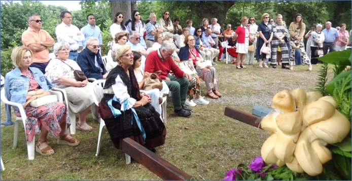 Una de las zonas de asistentes a la celebracin religiosa.