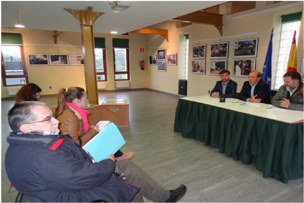 Autoridades en la rueda de prensa