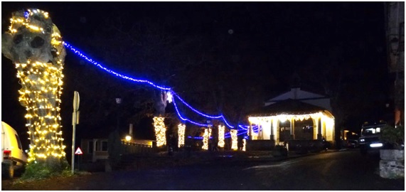 Imagen de la decoracin navidea en el Campu en Torazo