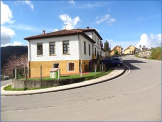 Escuela de Santa Eulalia, en imagen reciente. | EL ECO