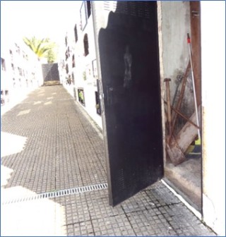 Imagen de los desperfectos encontrados en el cementerio de Santa Eulalia