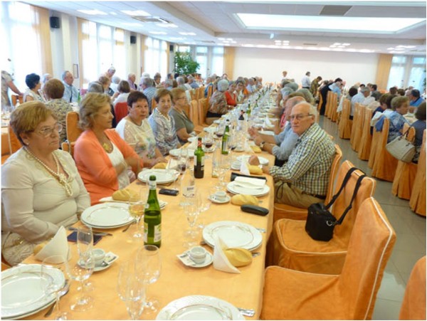 Parte de los ms de doscientos reunidos. / Foto: Antonio Tosal