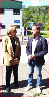 Con Delia Losa Carballido (Delegada del Gobierno de Espaa en Asturias), en el Parque Empresarial de Cabranes, a primeros de mayo. | EL ECO