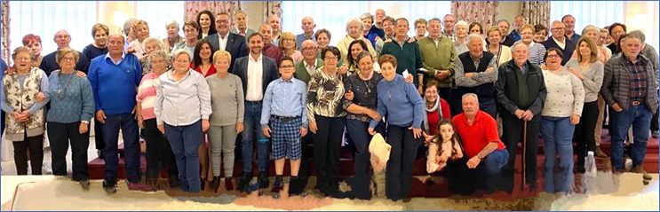 Imagen familiar de los jubilados asistentes a la excursin a Pravia
