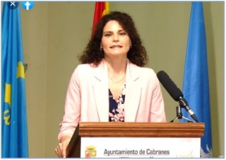 Imagen de Noelia Daz hablando tras recoger el Grano de Oro