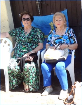 Azucena y Montse, en una pose de este da