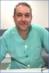Imagen de Gabriel Menndez Prstamo en su ltimo empleo como tcnico de Enfermera del Hospital Cruz Roja, de Gijn