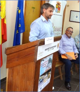 Gerardo Faban (Alcalde de Cabranes) durante su actuacin en el acto.