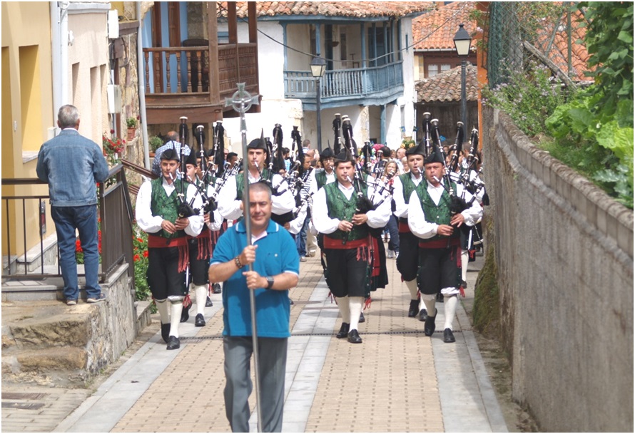 Foto del fallecido colaborando en las Fiestas del Carmen