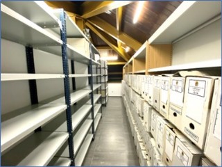 Nuevo espacio de archivo en la Biblioteca Municipal (segunda planta del Ayuntamiento).| Fotos: Ayuntamiento de Cabranes