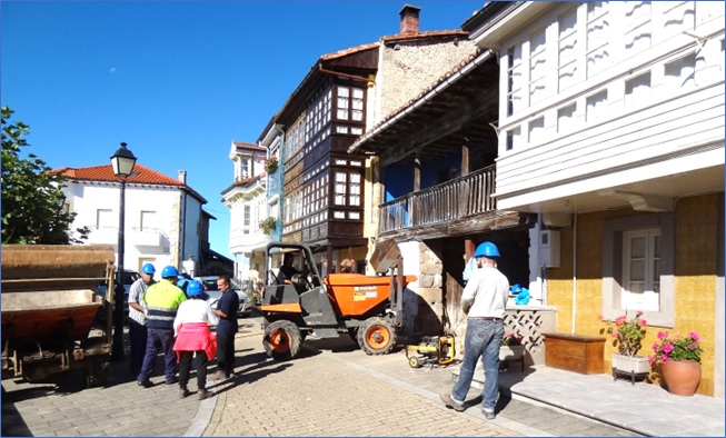 Trabajos iniciales en la zona de fachada del edificio el 27 de octubre de 2021. | EL ECO, Archivo