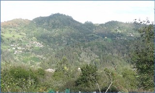 Niao y Valbuena, desde La Puerta, el primero ya con agua municipal y el segundo pendiente de obras. | EL ECO