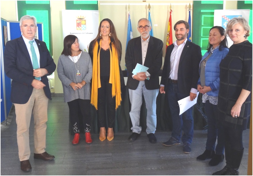 EL JURADO. De izquierda a derecha, Fernando Padilla, Mara Xos Rodrguez, Juncal Garca, Alonso Zamora, Gerardo Fabin, Maite Gonzlez y Ana lvarez (secretaria, sin voto). / Foto: EL ECO