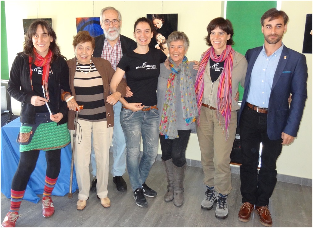 Con Ana Zamora, Alonso (hijo de Mara Josefa), la actriz Eva Rufo, Teresa Tardo (esposa de Alonso), Isabel Zamora y Gerardo Fabin, en la Casa de Cultura de Santa Eulalia, el 8 de noviembre de 2015.