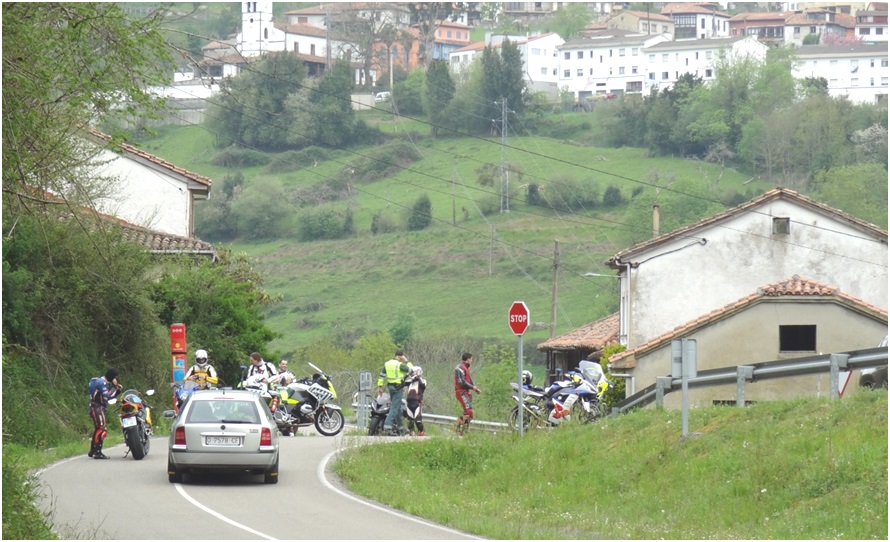 Imagen de los controles de trafico realizados en el cruce de Casas del Ro