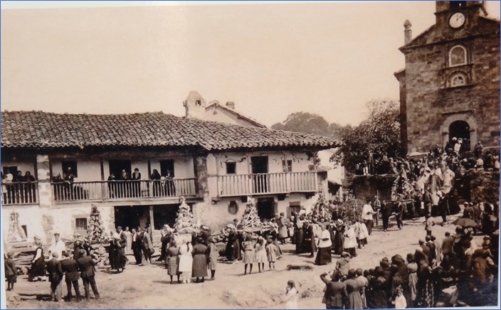 Procesin del Carmen de Torazo, a principios del siglo XX