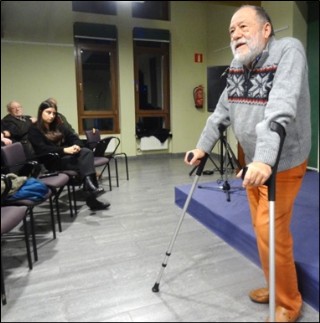 Momento de la entrega del Premio, que procede a hacerle William Lloris (a la derecha) a Luis Enrique Garc�a.