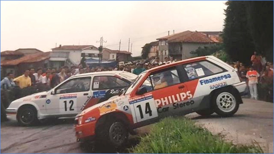 La espectacular maniobra del piloto valenciano en esta curva de Pandenes, en la que dej� huella (desde el pasado junio, con homenaje y placa).