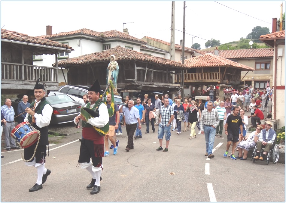 Llegada de la Virgen del Rosario, desde Vin, a la Plaza del Carmen