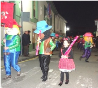 Otra imagen de la Charanga los Tardones