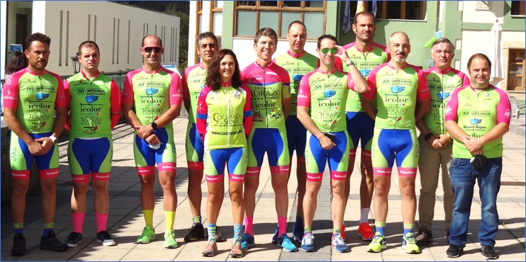 Equipo de Team Bike Cabranes el da de su presentacin, el pasado 3 de octubre de 2021, de cara a la actual Temporada. | EL ECO
