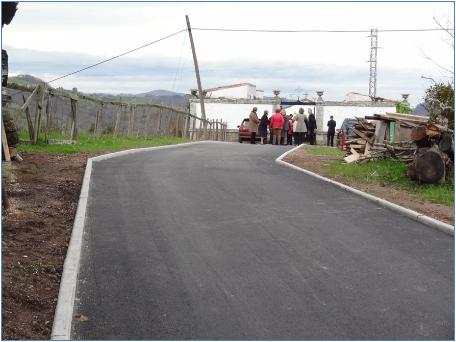 Nuevo acceso rodado al cementerio de Torazo