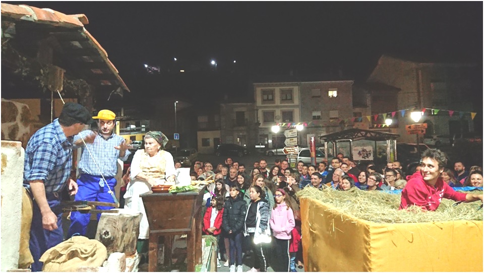 Imagen del desfile de carrozas en San Julin de Bimenes