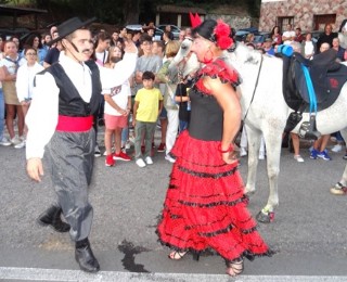 Imagen de La Pantoja y Paquirri en las carrozas de Fresneu