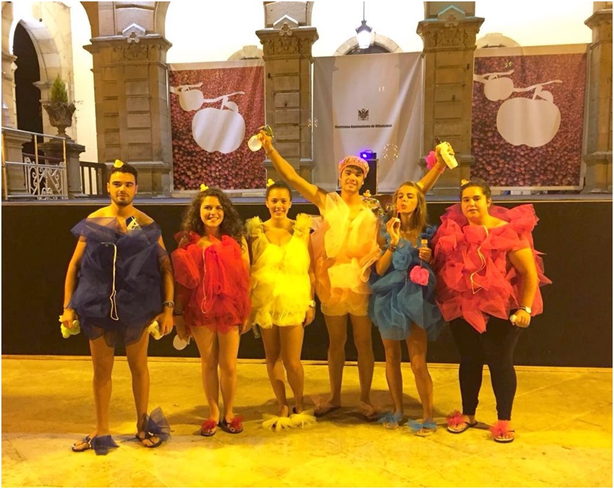 Participantes cabraneses en el Carnaval de Verano 2016