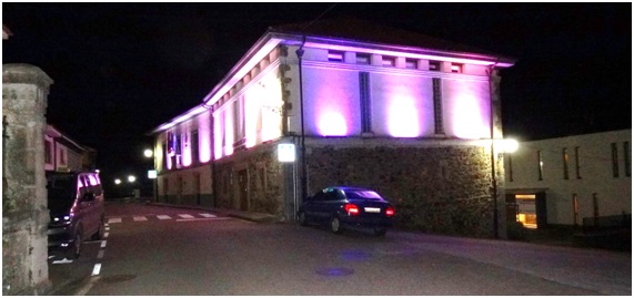 Imagen del Ayuntamiento con la nueva iluminacin