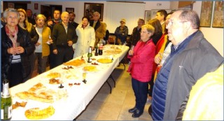 Imagen de gente en un pincheo en Torazo