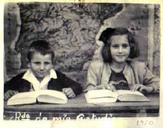 Dos alumnos en la escuela