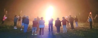 Imagen de la foguera de San Juan en Xiranes