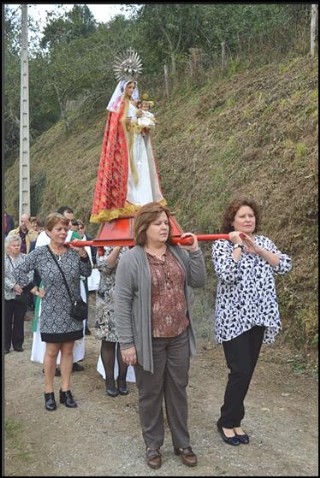 La Virgen en la procesión