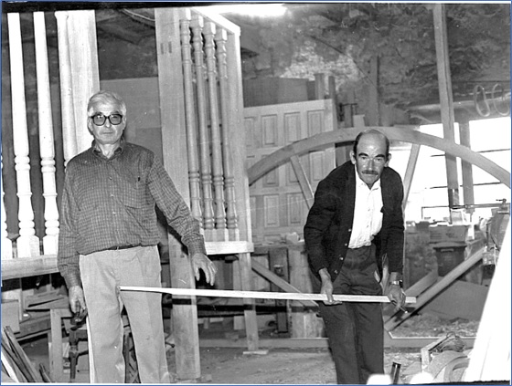 Con Rafaelín, en su taller anexo al edificio Consistorial, en 1987. | ECO, Archivo