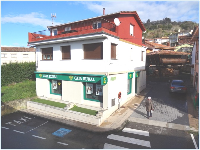 La oficina bancaria cabranesa, en Santa Eulalia. /EL ECO