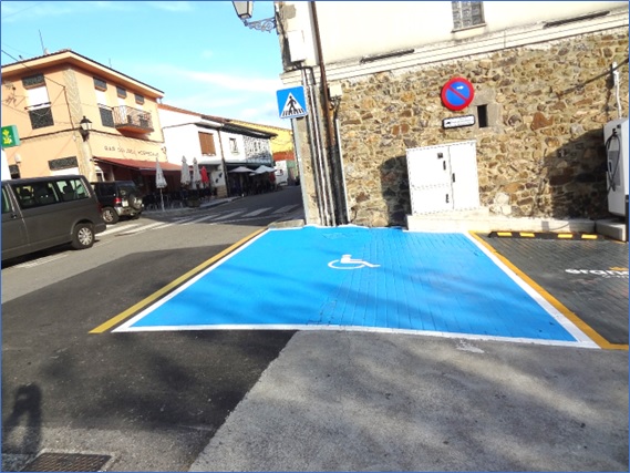 La nueva plaza de aparcamiento, objeto de este debate. | EL ECO
