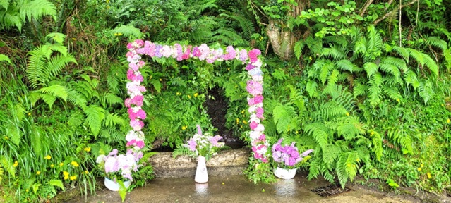 El entorno de esta fuente, con mucha vegetación, favoreció el Premio.