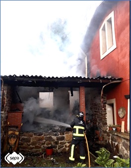 Imagen del incendio en Ñareu